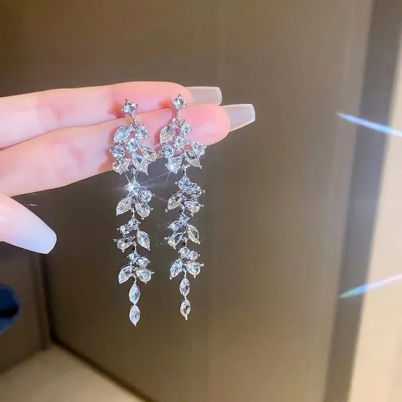 2023 New Fashion Trend Unique Design Elegant Delicate Light Luxury Zircon Green Opal Earrings Women Jewelry Party Premium Gift