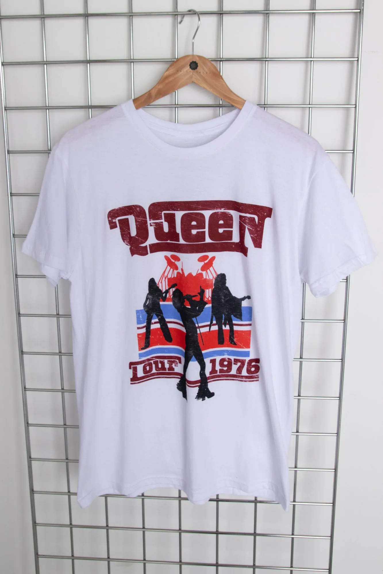 Daisy Street Licensed Relaxed T-Shirt With Queen Tour 1976 Print